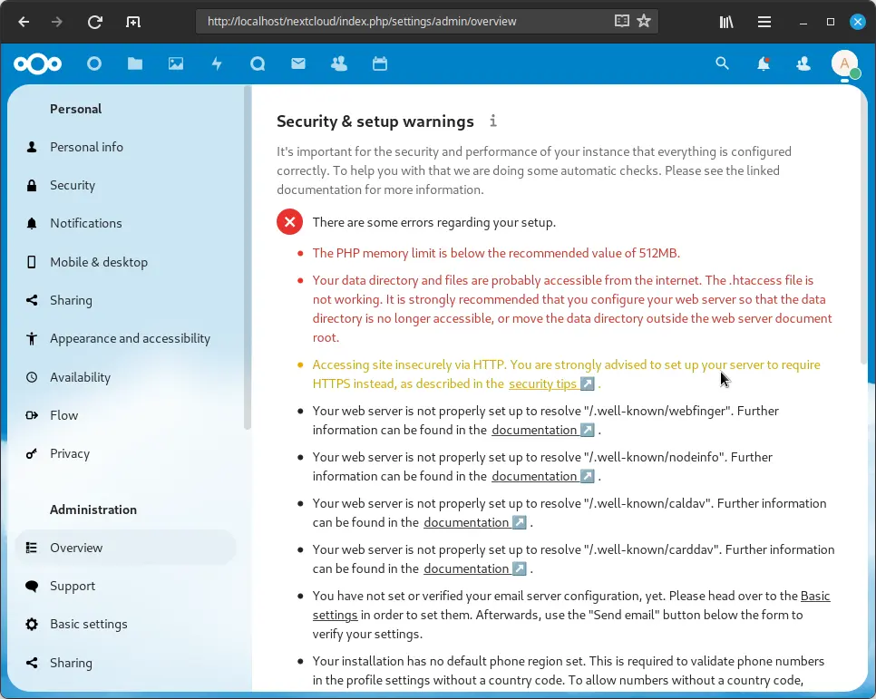 Bild: Links ein Seitenrandmenü, rechts der Überblick über den Zustand des Systems.